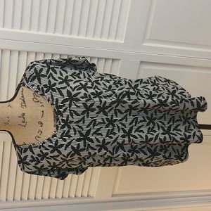 Land"s End - UNeck TShirt - L NWOT